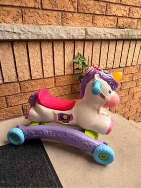 💫2/$25 • VTech Prance & Rock Learning Unicorn
